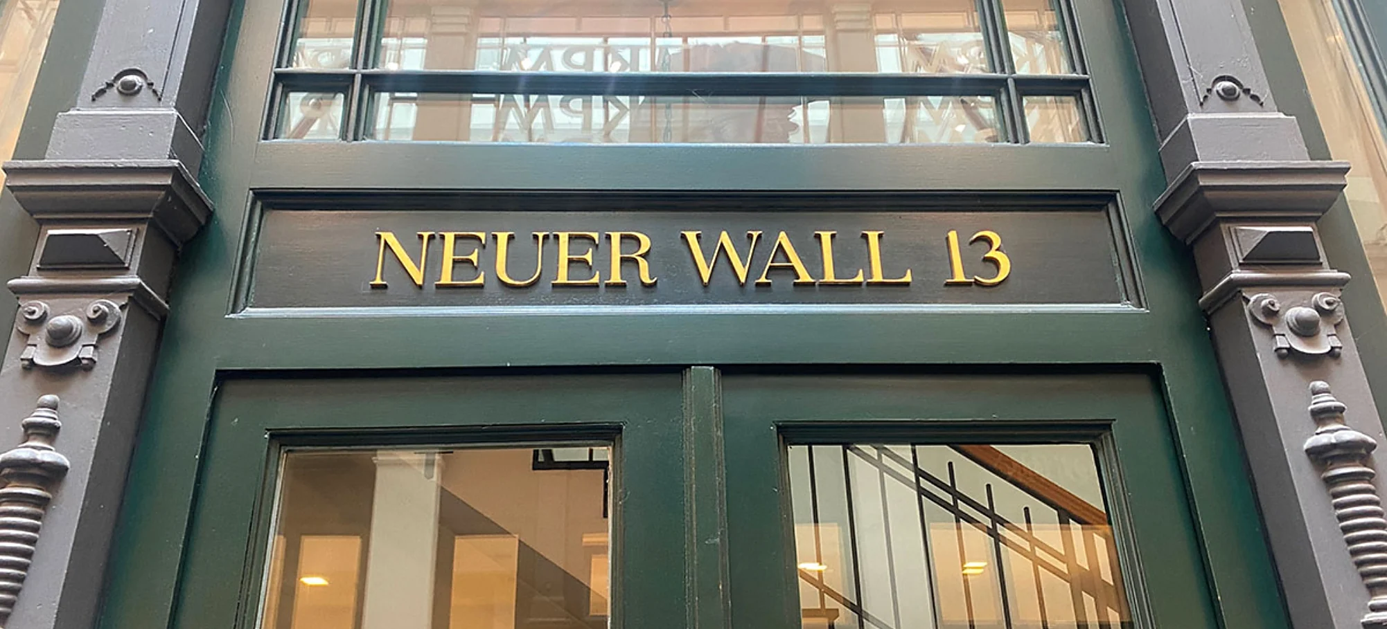Office building at Neuer Wall 13 in Hamburg